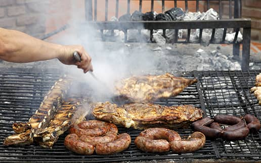 Argentina_Gastronomia_Parilla_516x323